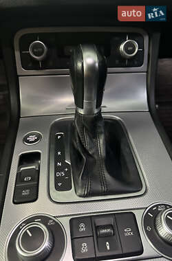 Внедорожник / Кроссовер Volkswagen Touareg 2015 в 