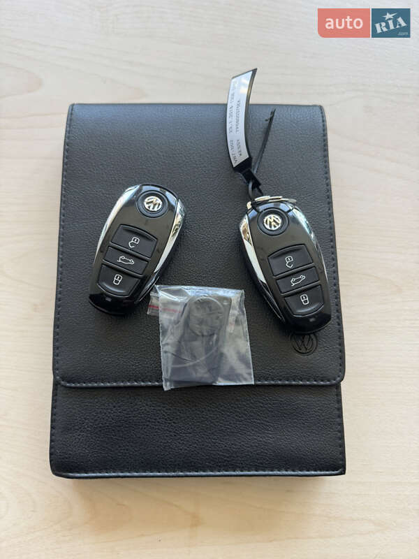 Внедорожник / Кроссовер Volkswagen Touareg 2018 в Днепре фото 16 Внедорожник / Кроссовер Volkswagen Touareg 2018 в Днепре