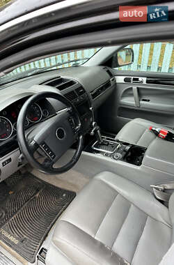 Внедорожник / Кроссовер Volkswagen Touareg 2003 в 