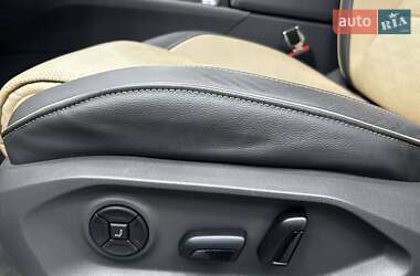 Позашляховик / Кросовер Volkswagen Touareg 2024 в  фото 12 Позашляховик / Кросовер Volkswagen Touareg 2024 в