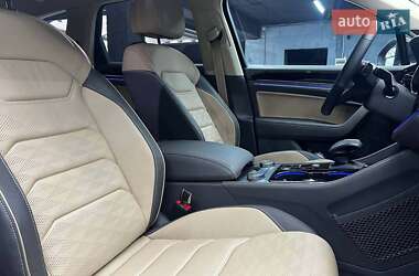 Позашляховик / Кросовер Volkswagen Touareg 2024 в  фото 20 Позашляховик / Кросовер Volkswagen Touareg 2024 в