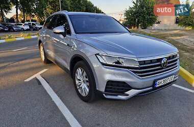 Внедорожник / Кроссовер Volkswagen Touareg 2021 в Киеве