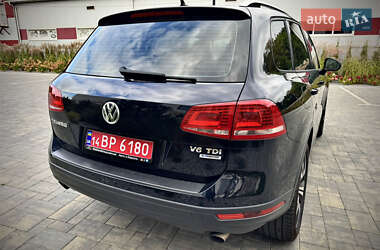 Внедорожник / Кроссовер Volkswagen Touareg 2016 в 