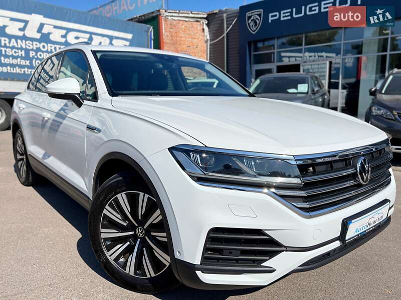 Внедорожник / Кроссовер Volkswagen Touareg 2020 в Чернигове