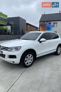 Внедорожник / Кроссовер Volkswagen Touareg 2012 в Белой Церкви