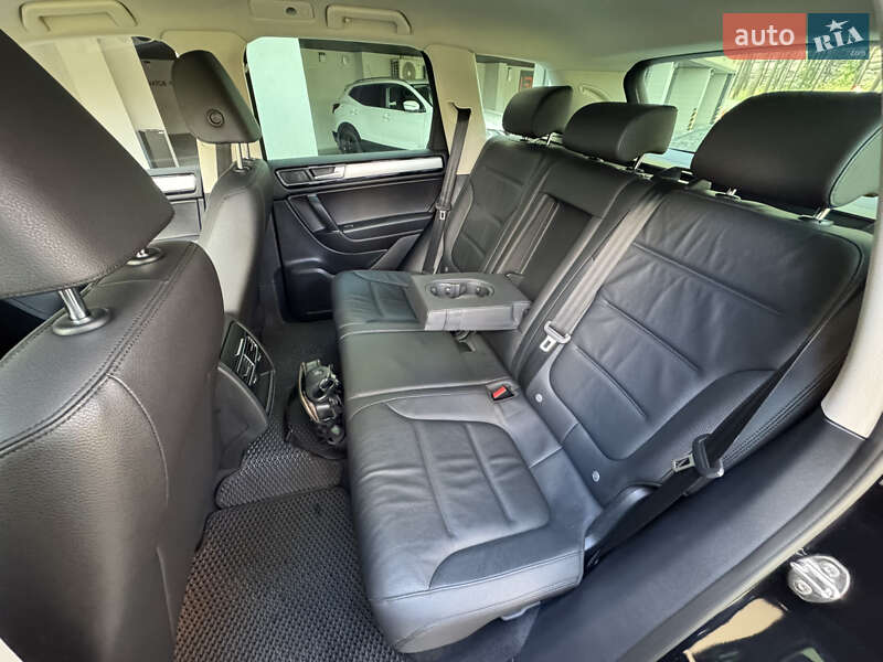 Внедорожник / Кроссовер Volkswagen Touareg 2015 в Киеве фото 59 Внедорожник / Кроссовер Volkswagen Touareg 2015 в Киеве