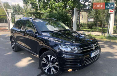 Позашляховик / Кросовер Volkswagen Touareg 2012 в Києві