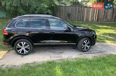 Внедорожник / Кроссовер Volkswagen Touareg 2012 в 