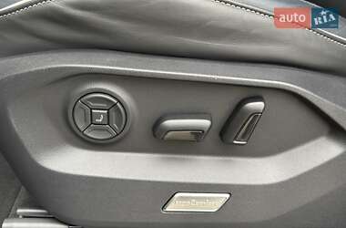 Позашляховик / Кросовер Volkswagen Touareg 2023 в  фото 85 Позашляховик / Кросовер Volkswagen Touareg 2023 в