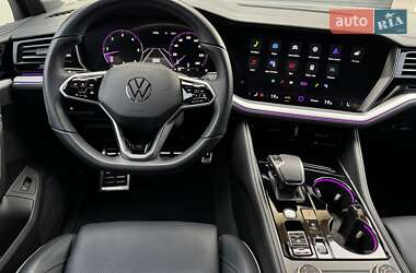 Позашляховик / Кросовер Volkswagen Touareg 2023 в  фото 127 Позашляховик / Кросовер Volkswagen Touareg 2023 в