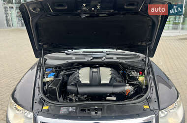 Позашляховик / Кросовер Volkswagen Touareg 2009 в 