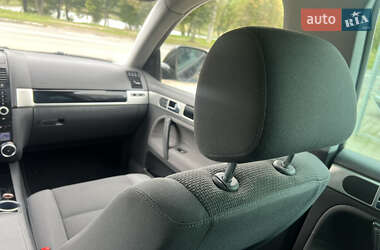Позашляховик / Кросовер Volkswagen Touareg 2009 в 