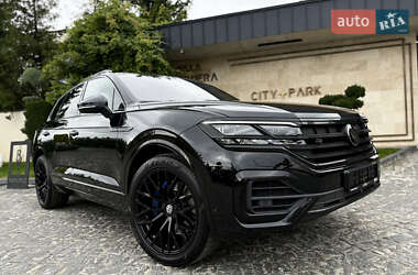Внедорожник / Кроссовер Volkswagen Touareg 2022 в 
