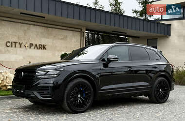 Внедорожник / Кроссовер Volkswagen Touareg 2022 в 