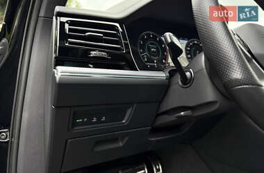 Внедорожник / Кроссовер Volkswagen Touareg 2022 в 