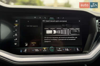Внедорожник / Кроссовер Volkswagen Touareg 2022 в 