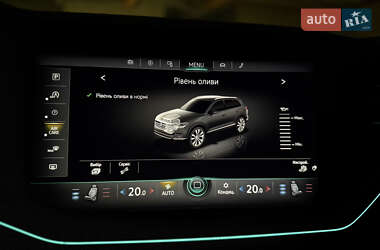 Внедорожник / Кроссовер Volkswagen Touareg 2022 в 