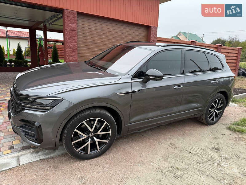 Внедорожник / Кроссовер Volkswagen Touareg 2023 в Киеве