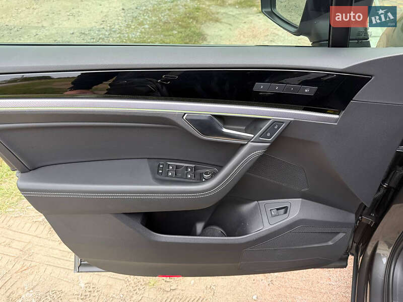 Внедорожник / Кроссовер Volkswagen Touareg 2023 в Киеве