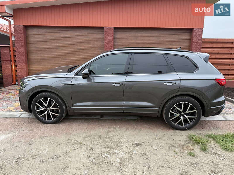 Внедорожник / Кроссовер Volkswagen Touareg 2023 в Киеве