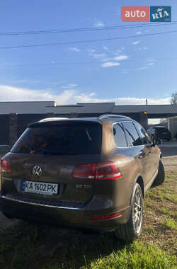 Внедорожник / Кроссовер Volkswagen Touareg 2012 в 