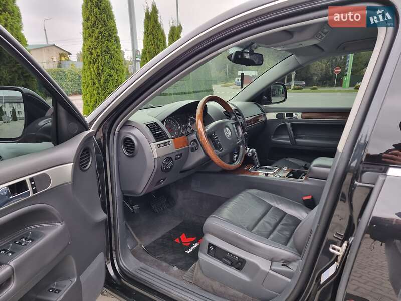 Внедорожник / Кроссовер Volkswagen Touareg 2009 в Виннице
