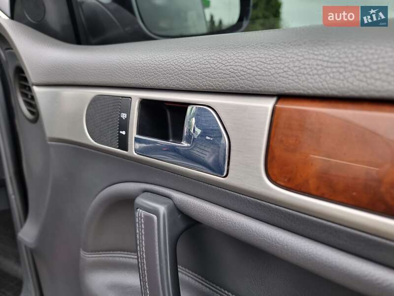 Внедорожник / Кроссовер Volkswagen Touareg 2009 в Виннице