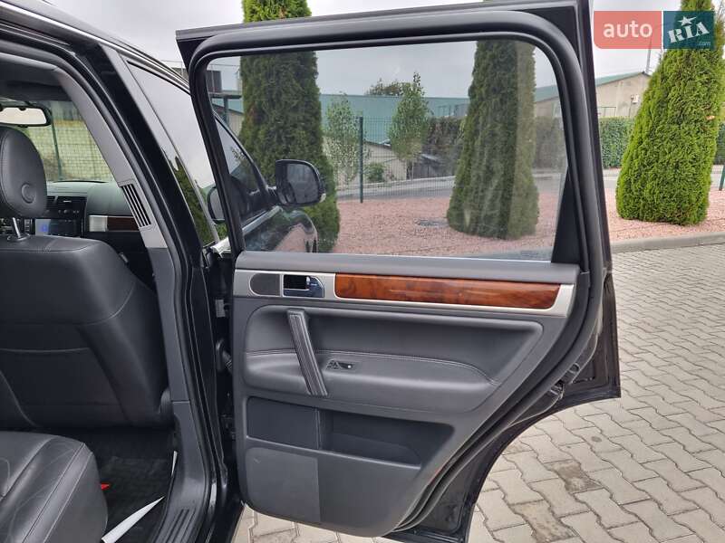 Внедорожник / Кроссовер Volkswagen Touareg 2009 в Виннице