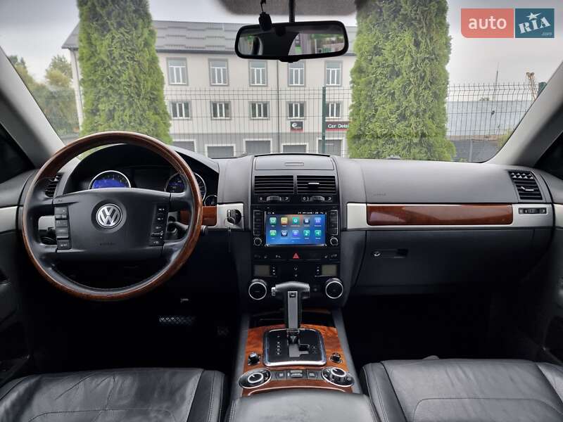 Внедорожник / Кроссовер Volkswagen Touareg 2009 в Виннице