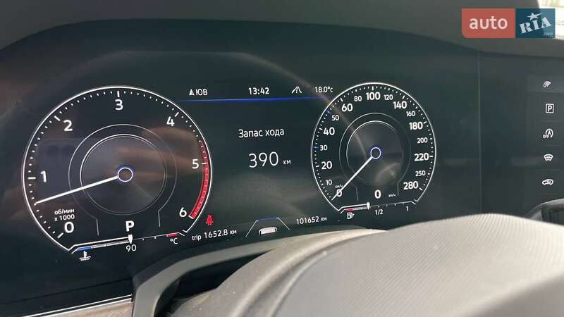 Позашляховик / Кросовер Volkswagen Touareg 2020 в Миколаєві