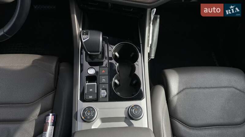 Позашляховик / Кросовер Volkswagen Touareg 2020 в Миколаєві