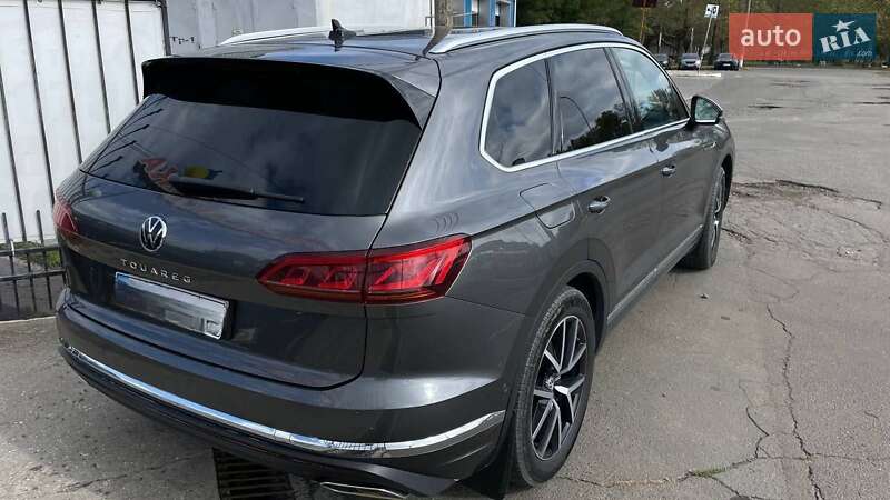 Позашляховик / Кросовер Volkswagen Touareg 2020 в Миколаєві