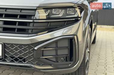 Позашляховик / Кросовер Volkswagen Touareg 2023 в  фото 44 Позашляховик / Кросовер Volkswagen Touareg 2023 в