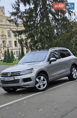 Внедорожник / Кроссовер Volkswagen Touareg 2013 в Киеве