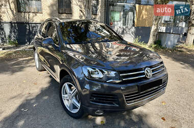 Внедорожник / Кроссовер Volkswagen Touareg 2013 в Николаеве