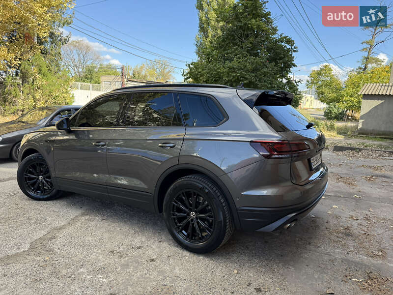 Позашляховик / Кросовер Volkswagen Touareg 2018 в Миколаєві фото 60 Позашляховик / Кросовер Volkswagen Touareg 2018 в Миколаєві