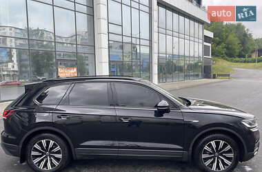 Внедорожник / Кроссовер Volkswagen Touareg 2021 в Харькове