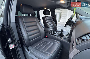 Внедорожник / Кроссовер Volkswagen Touareg 2006 в 
