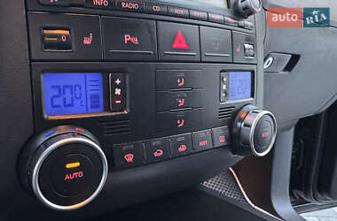 Внедорожник / Кроссовер Volkswagen Touareg 2006 в 