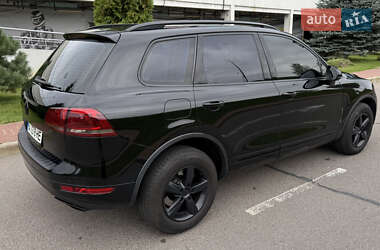 Позашляховик / Кросовер Volkswagen Touareg 2012 в  фото 12 Позашляховик / Кросовер Volkswagen Touareg 2012 в