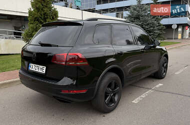 Позашляховик / Кросовер Volkswagen Touareg 2012 в  фото 13 Позашляховик / Кросовер Volkswagen Touareg 2012 в