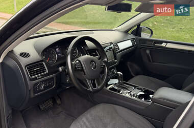 Позашляховик / Кросовер Volkswagen Touareg 2012 в  фото 25 Позашляховик / Кросовер Volkswagen Touareg 2012 в