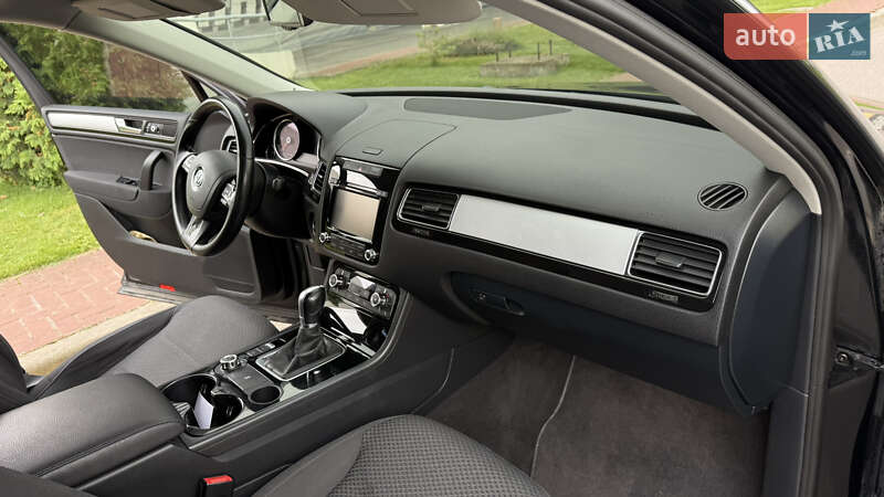 Внедорожник / Кроссовер Volkswagen Touareg 2012 в Киеве фото 36 Внедорожник / Кроссовер Volkswagen Touareg 2012 в Киеве