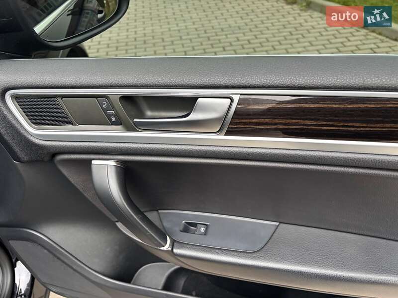 Внедорожник / Кроссовер Volkswagen Touareg 2014 в Львове фото 18 Внедорожник / Кроссовер Volkswagen Touareg 2014 в Львове