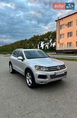 Внедорожник / Кроссовер Volkswagen Touareg 2010 в Гайсине