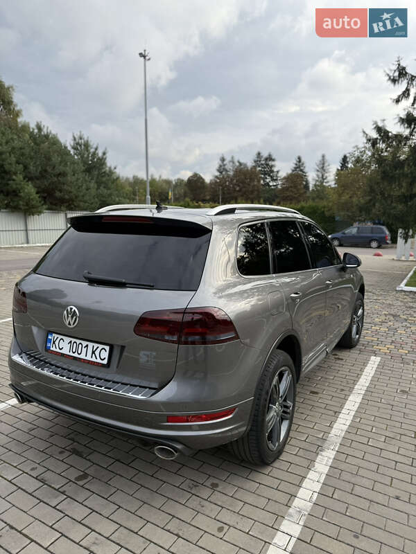 Позашляховик / Кросовер Volkswagen Touareg 2013 в Луцьку