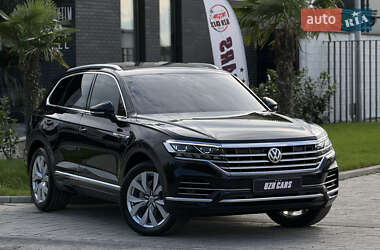 Позашляховик / Кросовер Volkswagen Touareg 2018 в Ужгороді