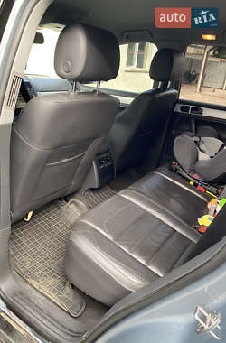 Внедорожник / Кроссовер Volkswagen Touareg 2007 в 
