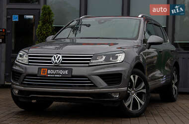 Внедорожник / Кроссовер Volkswagen Touareg 2016 в Одессе