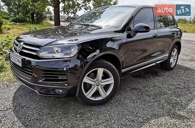 Внедорожник / Кроссовер Volkswagen Touareg 2014 в Хусте